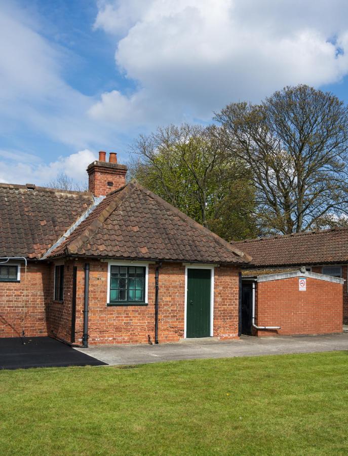 The Stable Suite At York Racecourse Eksteriør bilde